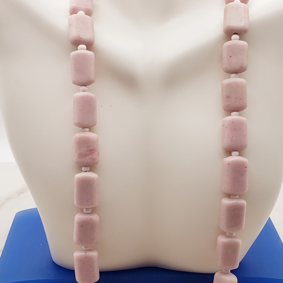 Pastel Lavender 9.5" Chicklet Solid Glass Tile Link Necklace - Picture 4 of 8